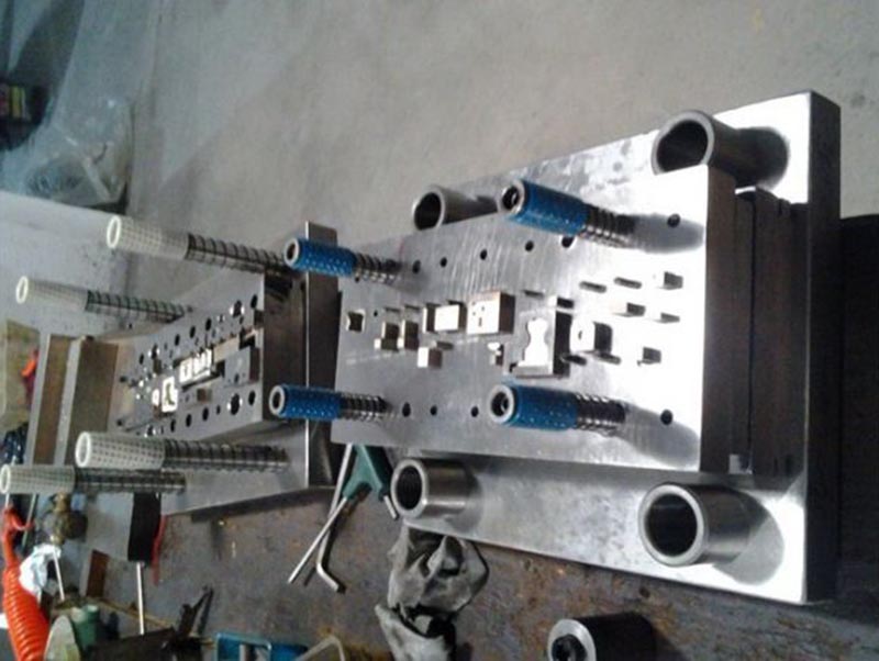 兴山模具制造-12